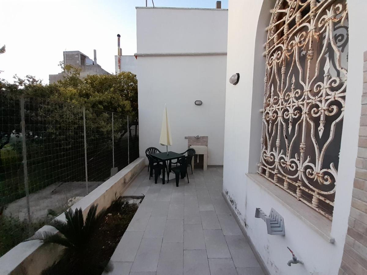Sweet Home Leverano Exterior photo